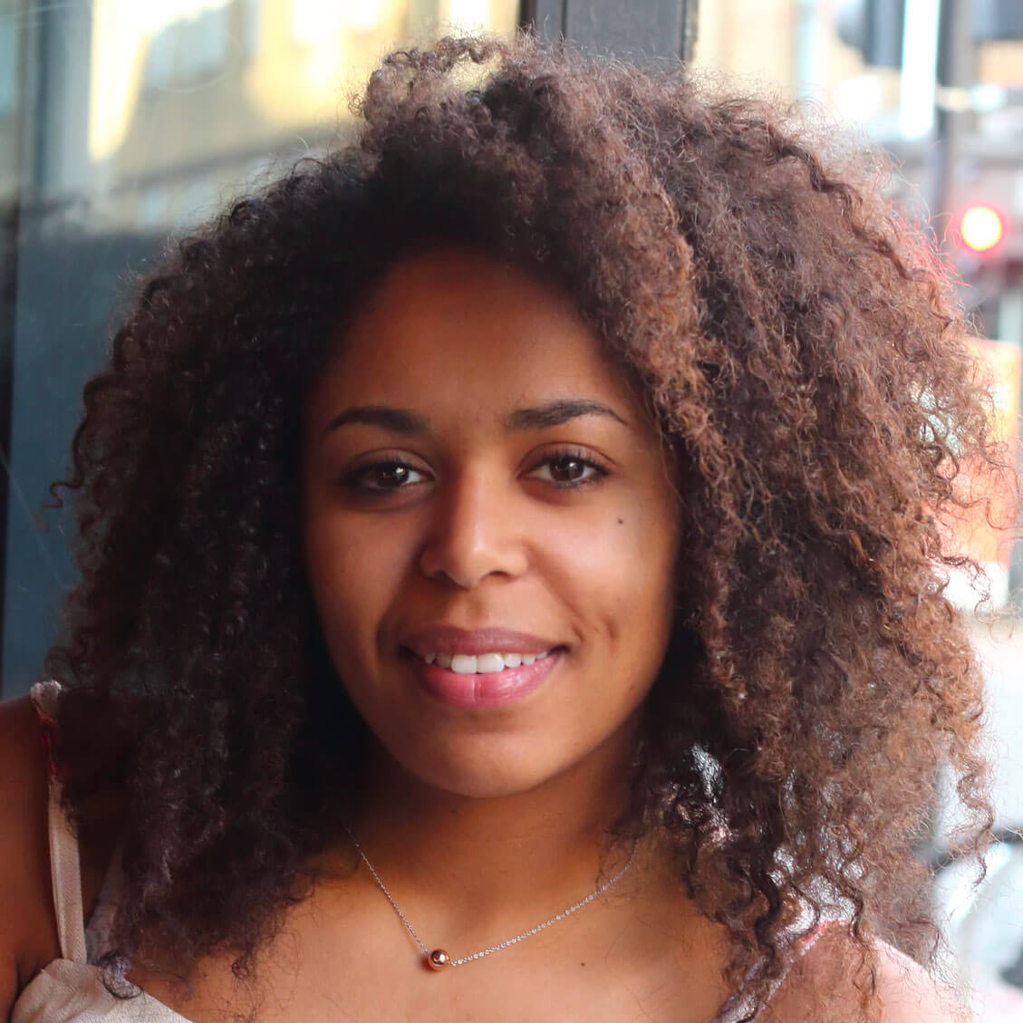 Testimonial testimonial-1-female